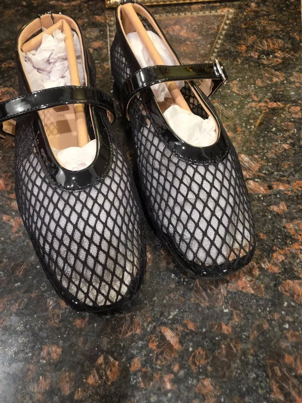 JJournee Collection Casha flats brand new